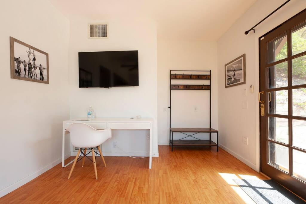30 Pct Off!! Limited Time! Malibu Serene Cottage With King Bed, Near Beach & Hiking Trails & Central マリブ エクステリア 写真